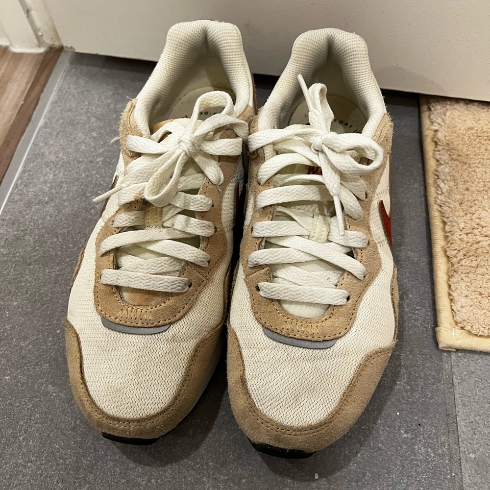 Nike shoes